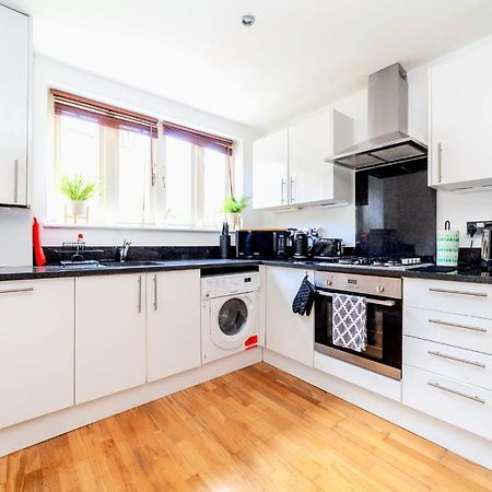 Comfy 2 Bed Apt With Private Garden,Battersea Central Ldn Londres Exterior foto