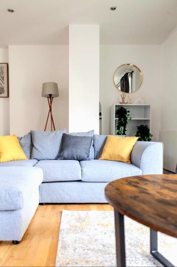 Comfy 2 Bed Apt With Private Garden,Battersea Central Ldn Londres Exterior foto